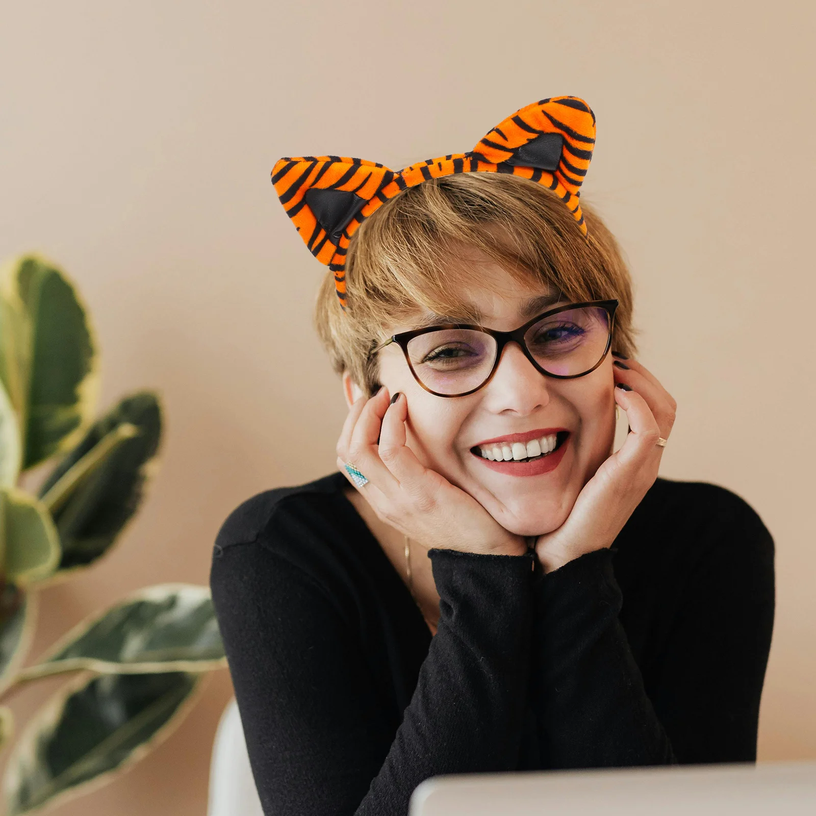 ชุดหูเสือพร้อมหาง ชุดคอสเพลย์สัตว์ อุปกรณ์ปาร์ตี้ฮาโลวีน อุปกรณ์เสริมสำหรับเล่นบทบาทสมมติ