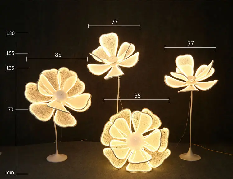 

Flower Shaped Floor Lamp Acrylic Lampshade Metal Base Road Guide Lamp for Wedding Decor