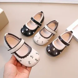 Nuove scarpe in pelle per neonate bambini appartamenti Casual bambini fiori ricamati retrò scarpe da principessa dolci appartamenti morbidi per feste bambino