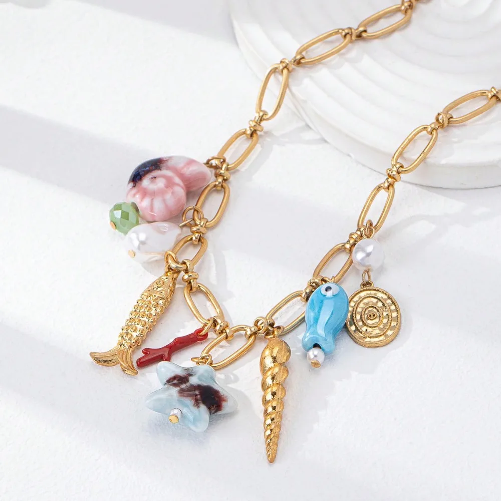 2026 New Fashion Summer Beach Style Shell Marine Life Coloured Glaze Fish Sea Snail Pendant Multi Charms Statement Necklace