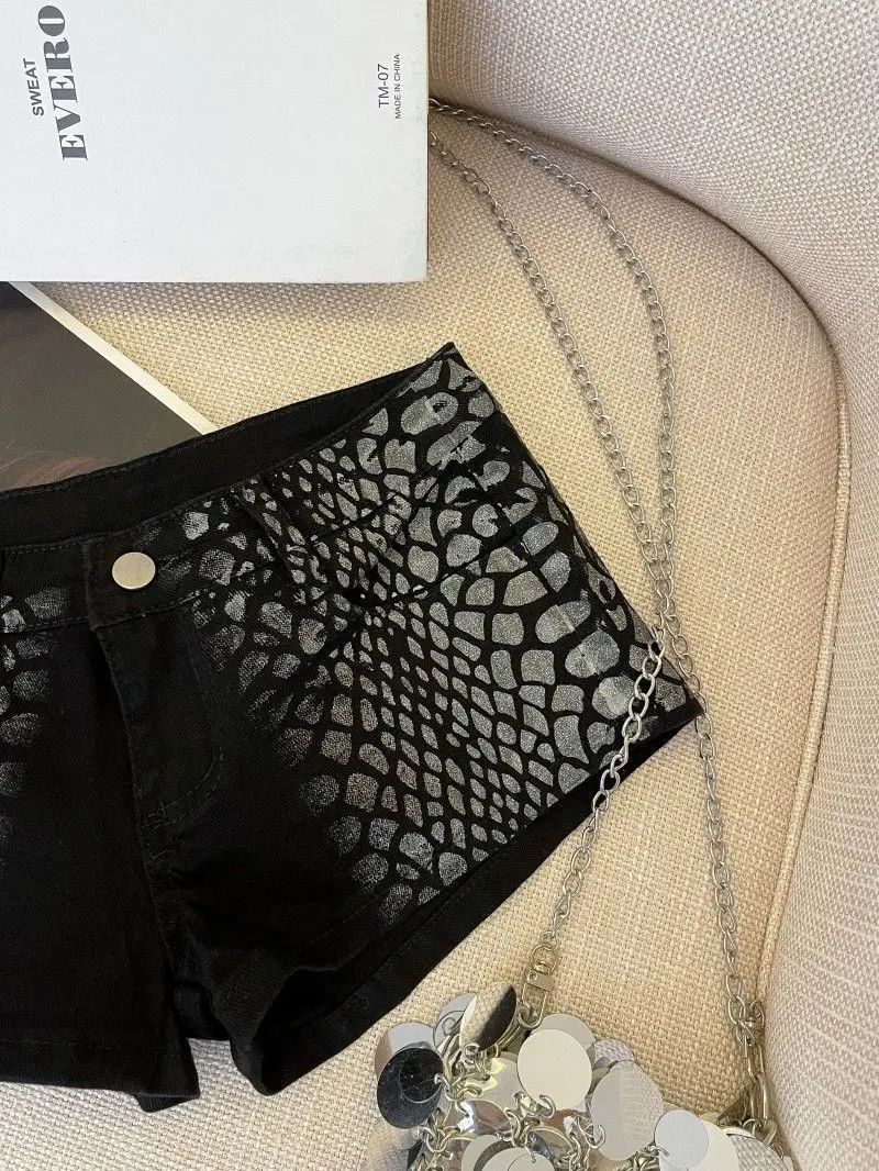 Spice Girl Y2k Black Snake Pattern Low Waist Denim Super Shorts Women's Summer Tight Hip-wrapped Elastic Jeans Hot Pants
