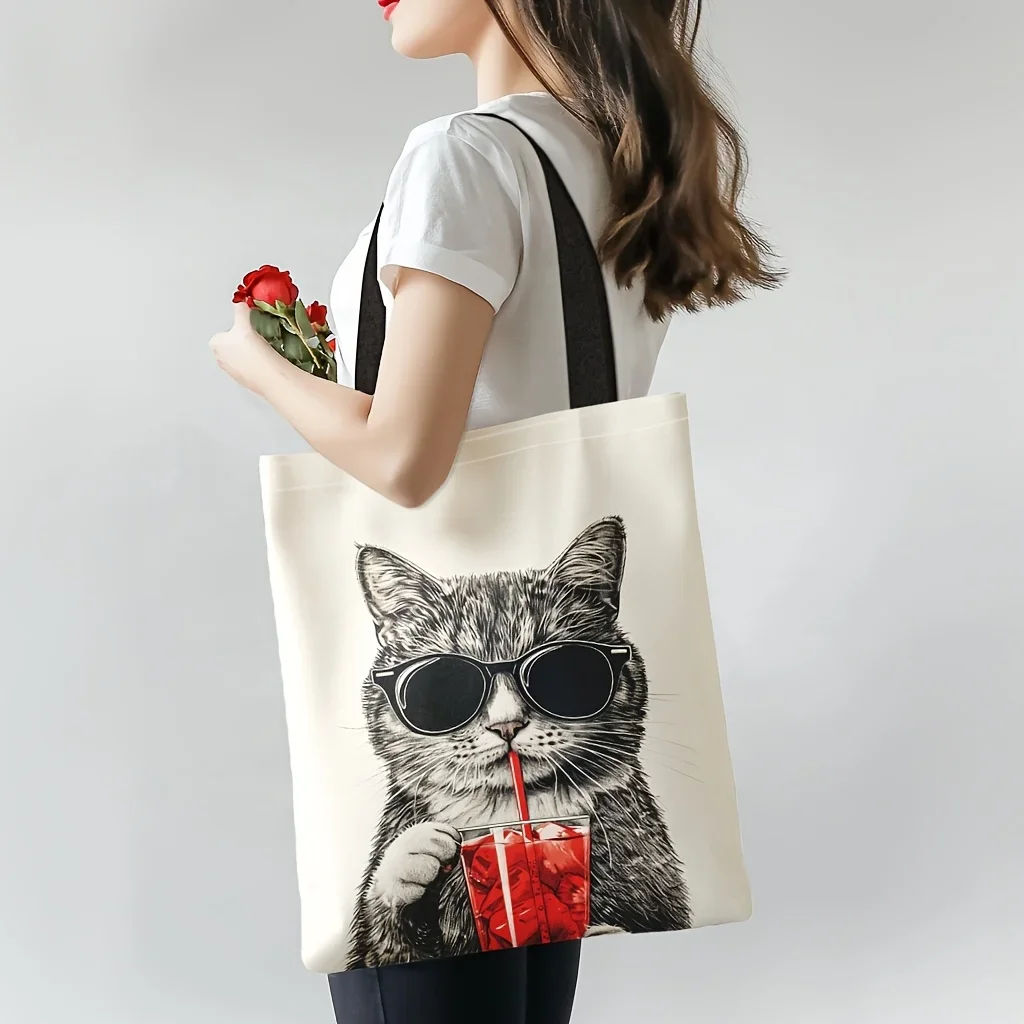 

Модная сумка-тоут с элементами кота и колы. Стильная многоразовая сумка для покупок. Милый дизайн с принтом кота-колы. Прочный для женской моды.