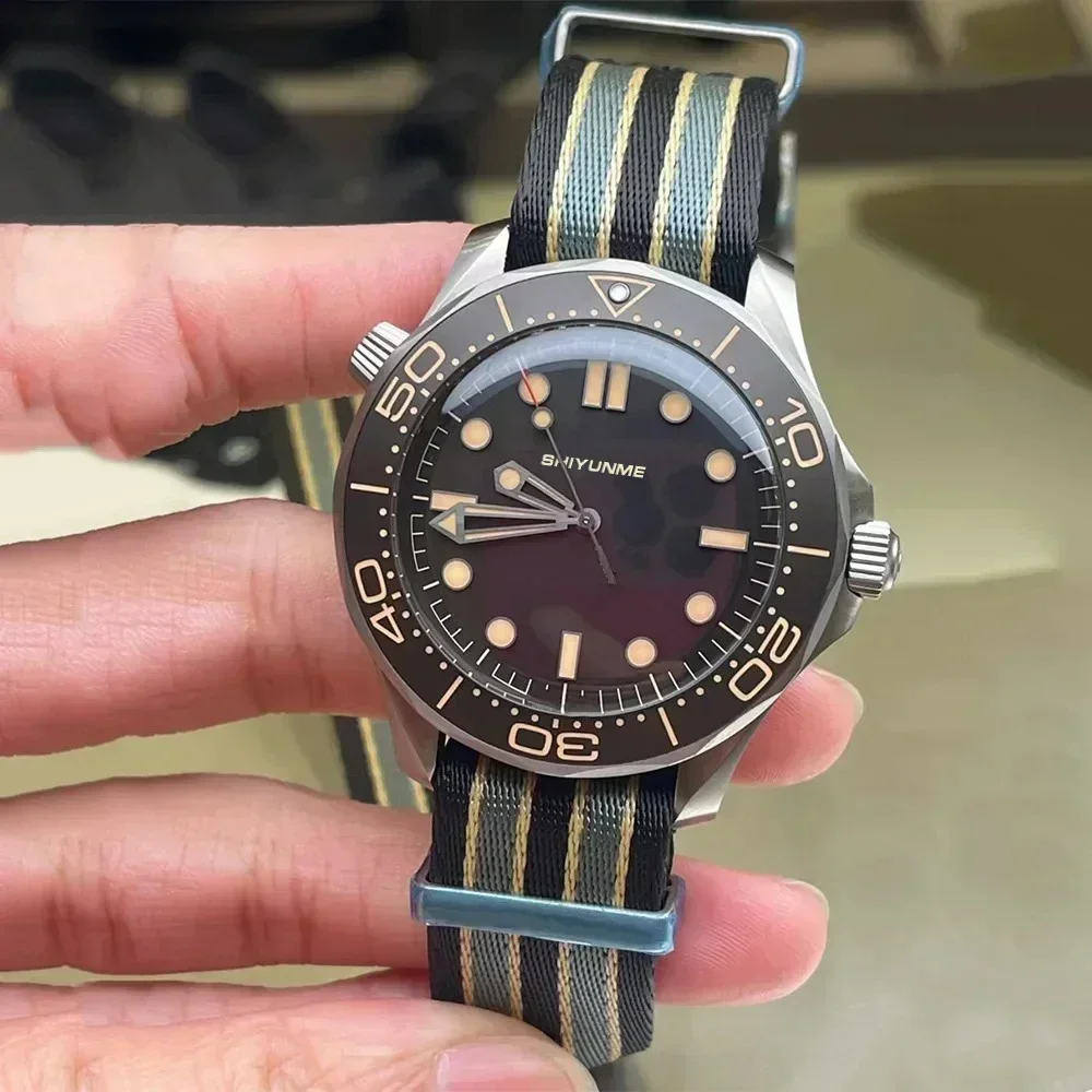 A333 Store ساعة رياضية أوتوماتيكية ميكانيكية متعددة الوظائف للجنسين مجموعة زنبركية من السيراميك مقاومة للماء بالتوقيت العالمي