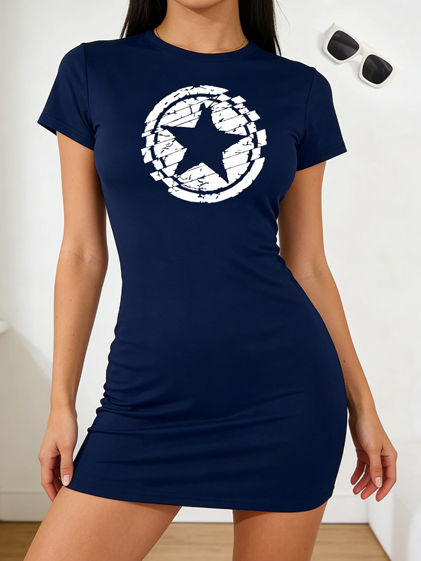 Women's Fashionable Casual Star Pattern Dress, Machine Washable, Suitable for All Seasons and Versatile for Various Occasions.