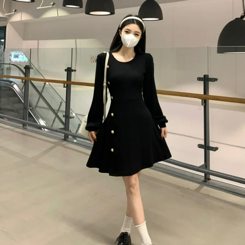 

Stylish Form-fitting Long-sleeved Plum-size Dress 2026 Autumn Retro Waist-cinching Slimming Fashionable Base Knitted Long Dress