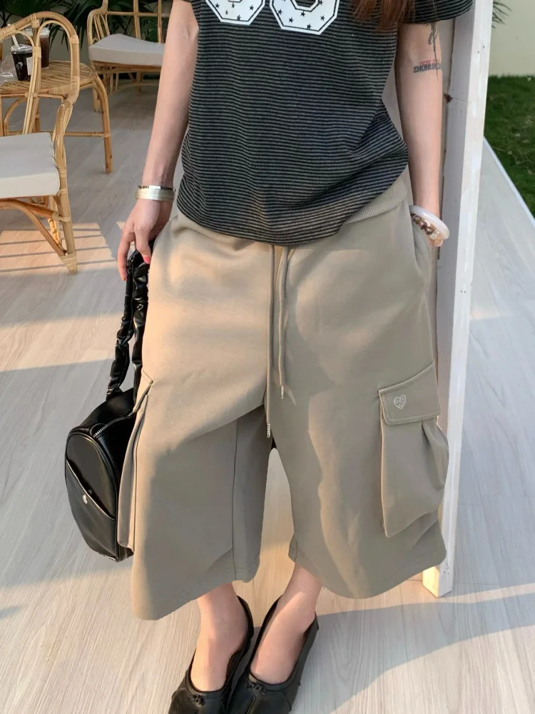 Fold Over Waist Drawstring Cargo Capris for Women Soft Wide Leg Multi Pocket Casual Cropped Sweat Pants