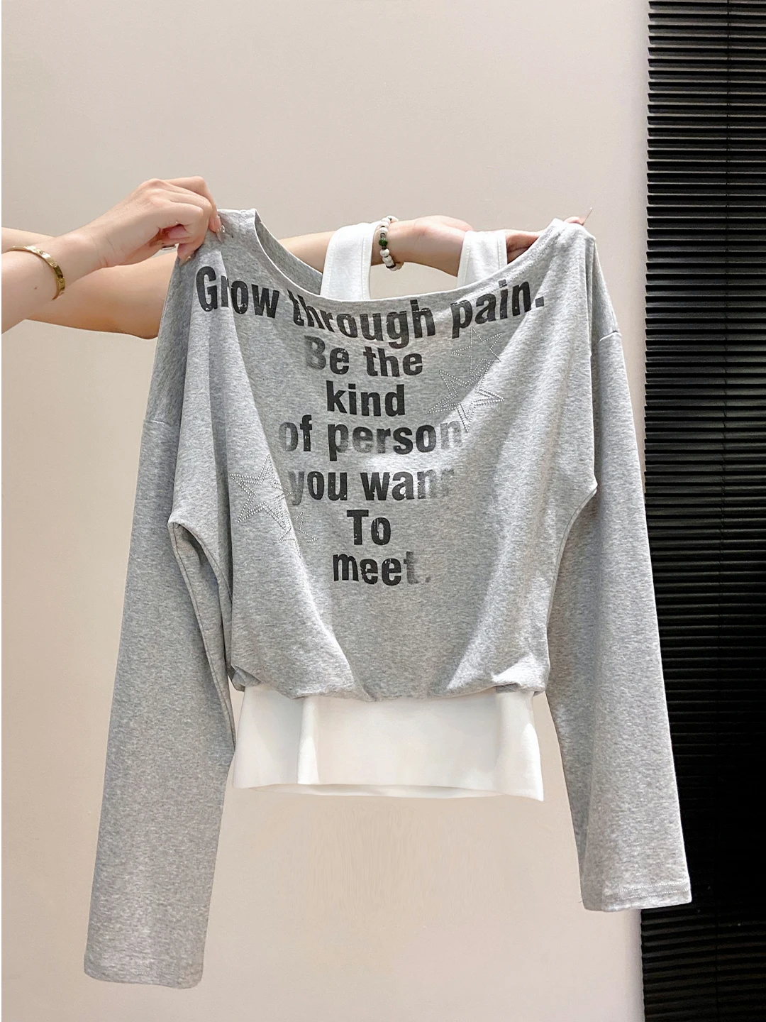 Korean Style Long Sleeve T-Shirt Women's Autumn New Letter Print Slimming Shoulder Bared Top Fake Two-Piece Neck Sided Design