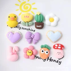 Fresh And Cute Resin Heart Flower Shoe Accessories Cartoon DIY Girls Charms Clogs Summer Sandals Decorative Buckle
