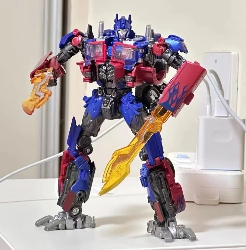 発売中変身おもちゃ TW1022 OP トラックアクションフィギュアおもちゃ TW1022 可動人形変形ロボットモデル男の子ギフト在庫あり