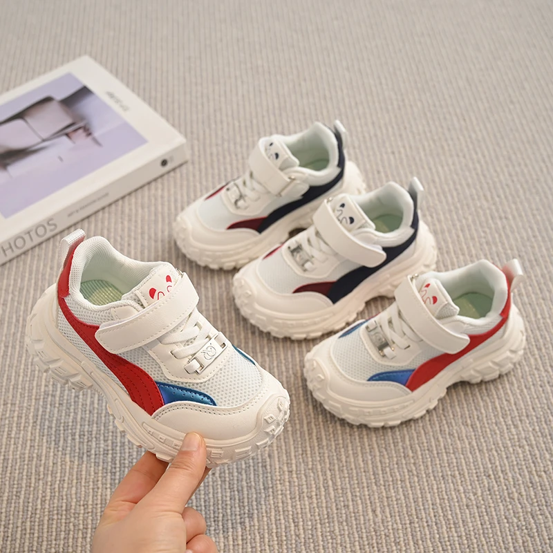 

Детские кроссовки 2025 года, повседневная обувь для мальчиков и девочек, летние студенческие модные спортивные кроссовки с дышащей сеткой