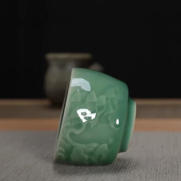 Long Quan Celadon Di Kiln Plum Green Tea Drinking Cup Engraved Pine Tree Pattern Chinese-style Large Size Owner Cup Zhu Qinglin