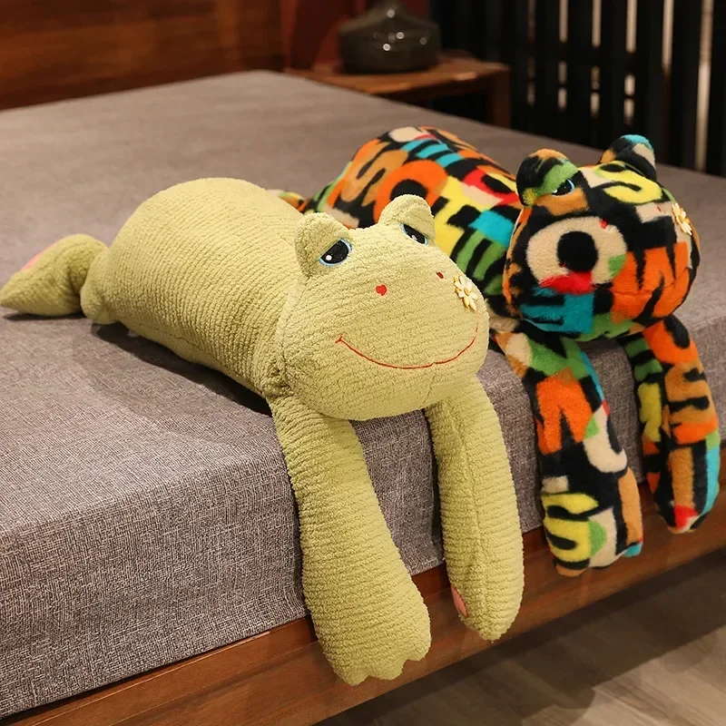 

NEW Internet celebrity poses in a distressed and anxious frog posture frog embraces a pillow for healing small frog doll bedside