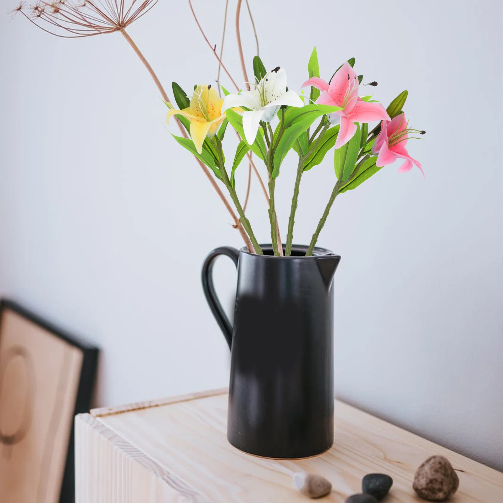 

4Pcs Simulation Lily Flower Decor Elegant Long-Lasting No Water Needed Faux Blooms for Table Centerpiece Craft Park