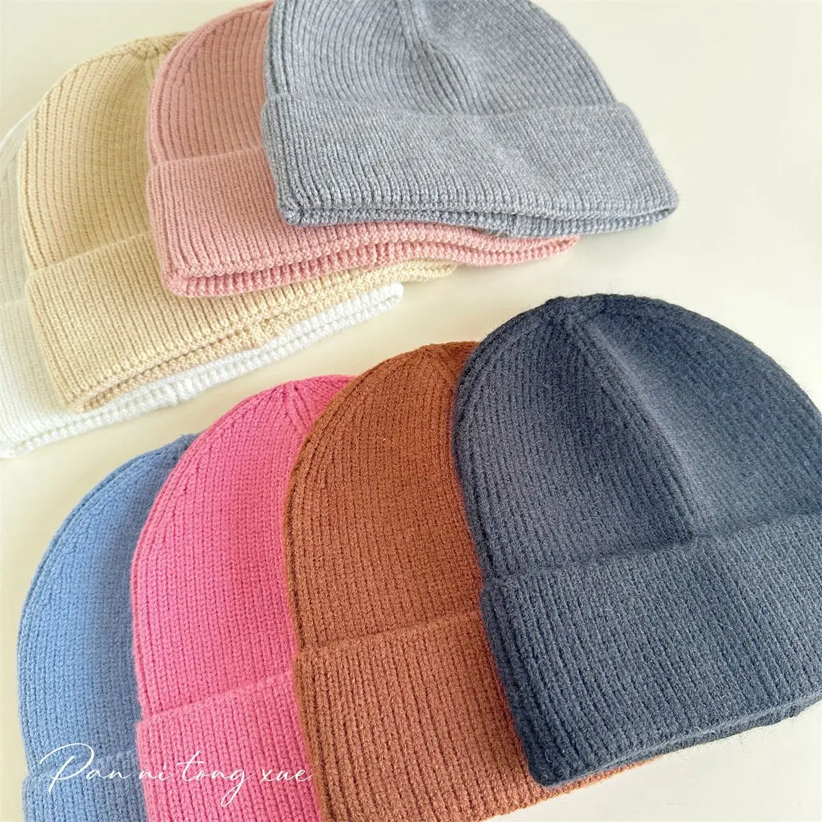 New Hat Watch Stocking Toque Hugger Adult Knitted Simple Warm Cap Autumn Winter Men Women Windproof Woolen Boards 2M117