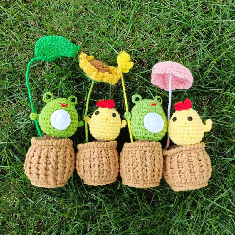 Creative Funny Crochet Frog Potted Plant Desk Decor Handmade Knitted Chicken Frog Dolls Cheer Up Gifts Home Room Decorations