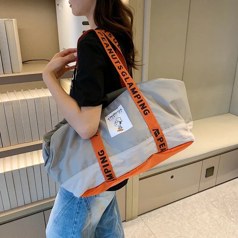

Snoopy Handbag Luggage Storage Bag Folding Light Travel Bag