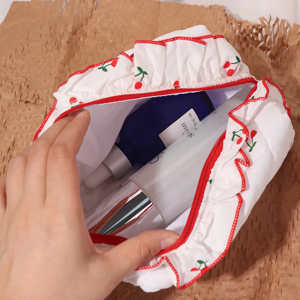 

Cherry Printed Cherry Makeup Bag Large Capacity with Zipper Wash Storage Bag Korean Style Fragrant Toiletry Organizer Travel