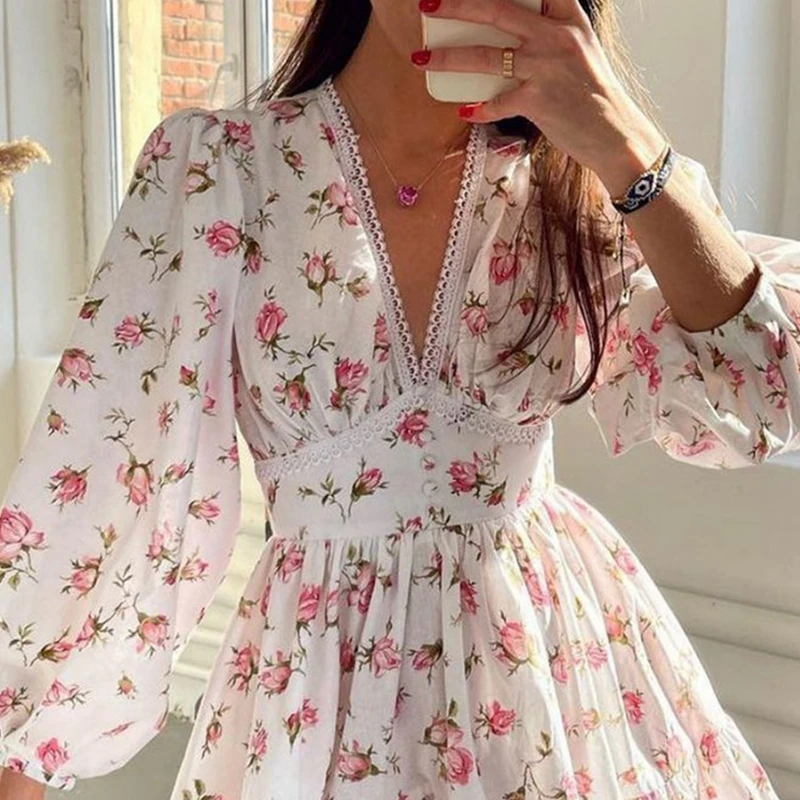 Women Chiffon Dress Summer Fashion Printed Lace Pleated Stitching Dress Women\'s Sexy V-neck Lantern Sleeve High Waist Slim Dress