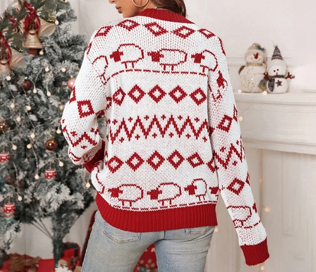 Long sleeved round neck knitted Christmas sweater