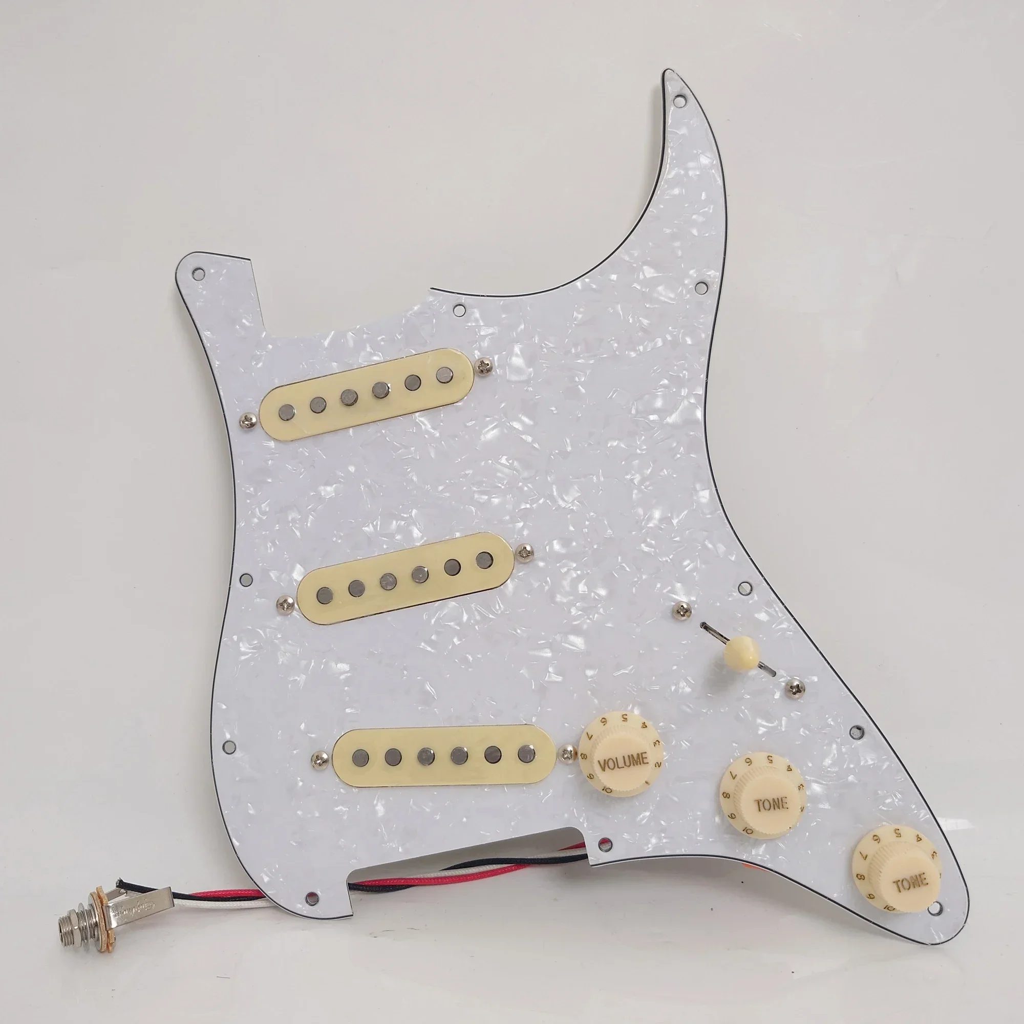

Guitar Prewired Loaded Pickguard Set Alnico 5 Single Coil Pickups for ST 11 Hole Guitar Accessoires