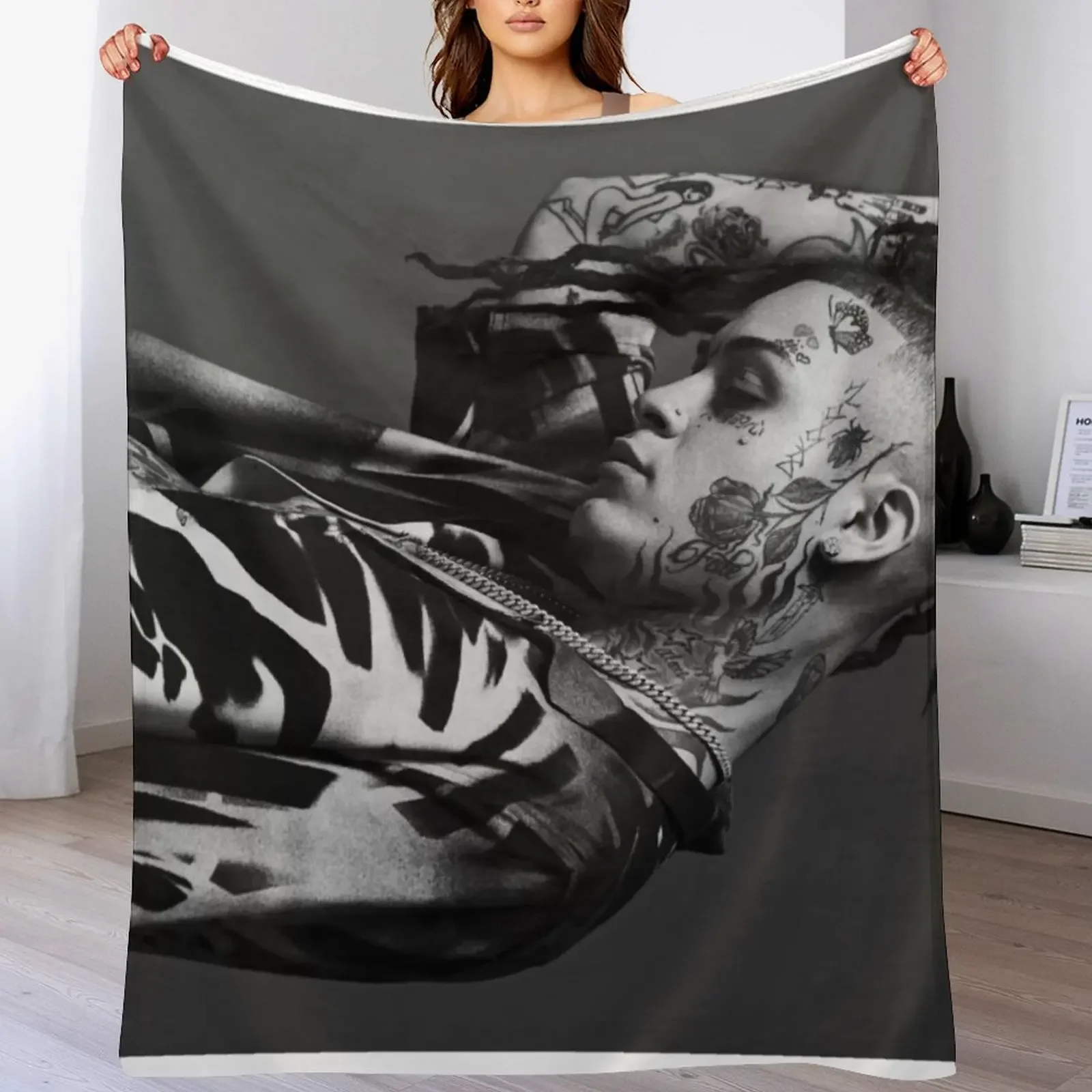 

Lil Skies Throw Blanket Cozy Light Blanket for Travel Camping Picnic