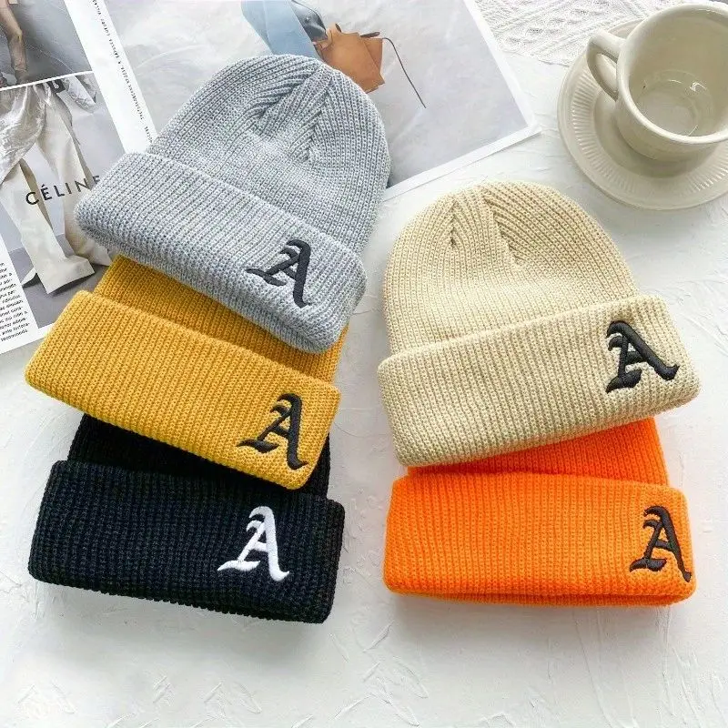 Winter Windproof and Warm Pullover Hat for Men and Women with Letter Embroider Pure Color Thickeneded Woolen Knitted Hat