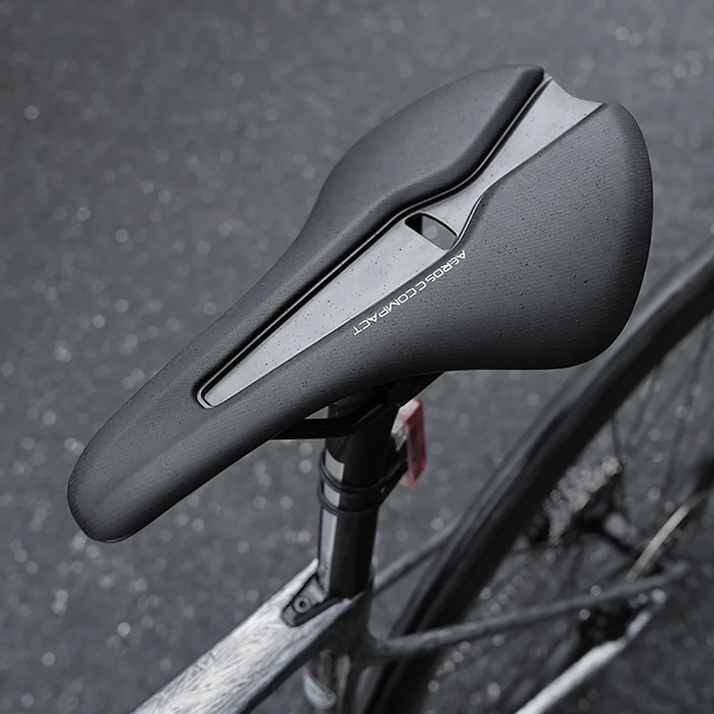 

Selle Royal AEROS Short Nose Bike Saddle, Road Racing and Mountain Bike Hollow Comfortable Seat, Thick Cushion for Gravel Bikes