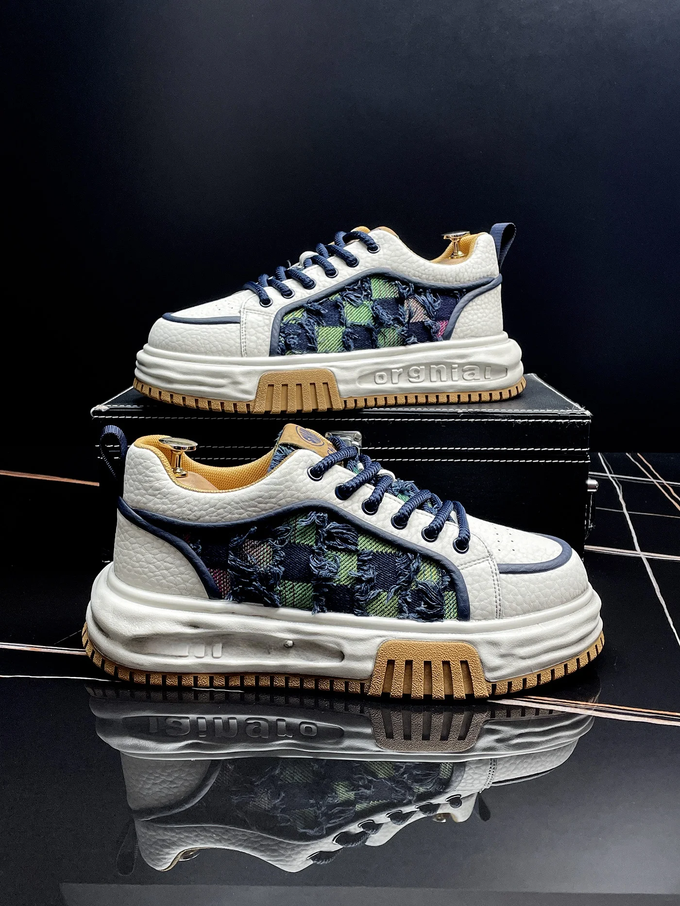 chaussures-decontractees-tendance-pour-hommes-nouvelle-collection-ete-2026-design-perfore-semelle-epaisse-respirantes-confortables-doublure-filet-a-enfiler