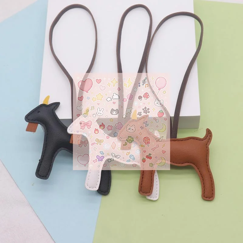 2027 Year Of The Sheep PU Leather Goat Bag Hanging Pendant Cute Design For Decorating Handbags Backpacks Keyrings