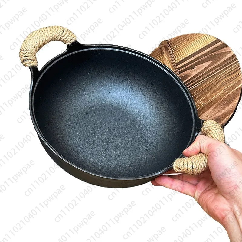 وعاء صغير من الحديد الزهر غير المطلي للاستخدام المنزلي وعاء الحساء مع غطاء مقلاة من الحديد الزهر مقلاة حديد خام مقلاة مقلاة