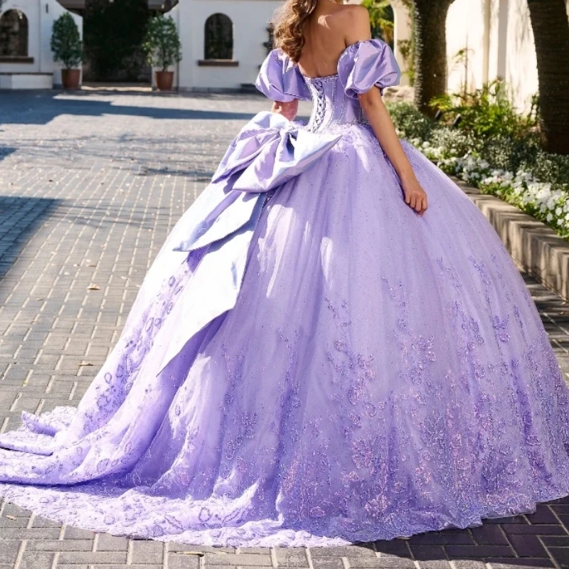 

Роскошные Лавандовые платья для Quinceanera, кружевные бальные платья с аппликацией и бусинами и бантом, милое платье 16, платья 15 лет, одежда для выпускного вечера и вечеринки