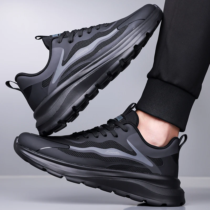 

Кроссовки Удобный повседневный спортивный стиль Повседневные тенденции на открытом воздухе Уличная прогулка и путешествия Черная обувь Дышащая толстая подошва