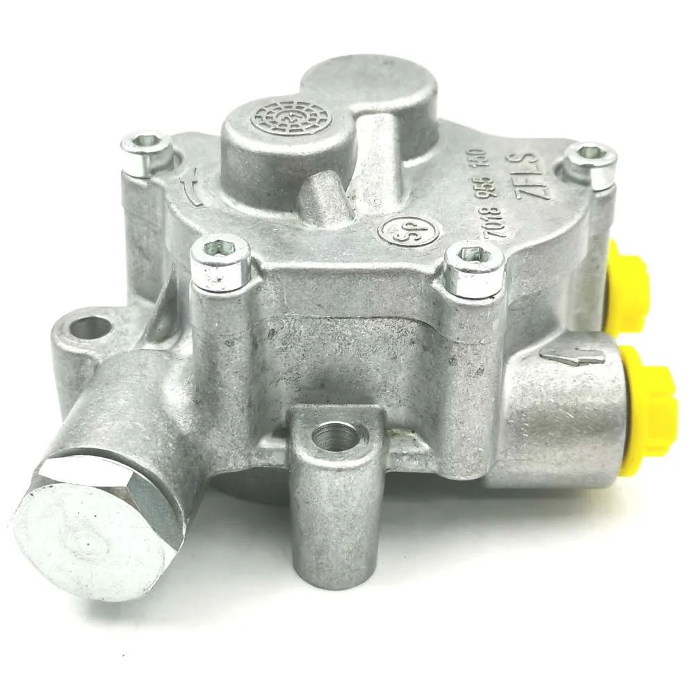 New High Quality For DAF CF85/XF95/XF105 OE:1695495 7018955150 1797650 3576671113 New High QualityTruck Gear Fuel Pump