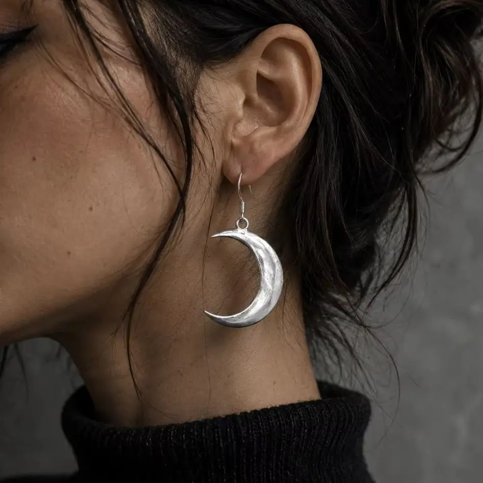 Gotische Vintage Halbmond-Ohrhänger für Frauen, Mond-Tropfen-Ohrringe, minimalistischer dunkler Ästhetik-Schmuck, Accessoires, Geschenk