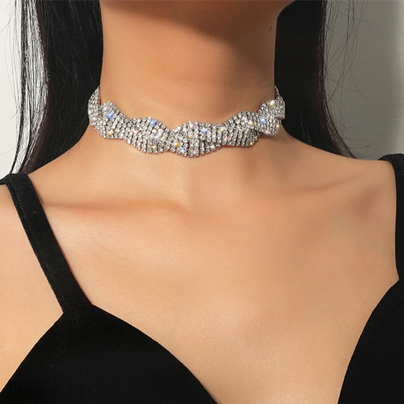 Luxury Sparkling Geometric Crystal Choker Necklaces for Women Trendy Weave Rhinestone Short Necklaces Statement Party Jewelry