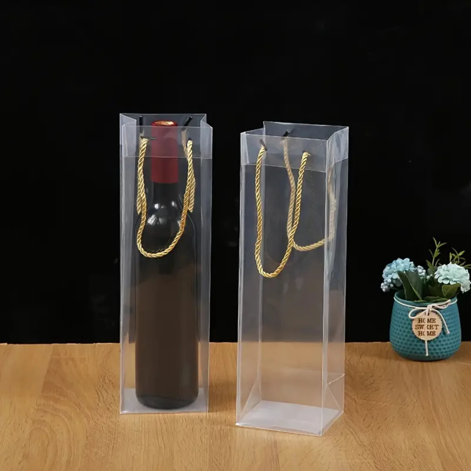 

Stylish and Elegant Set of 2 Transparent Red Wine Bags - Ideal for Gifting During the Holidays or Displaying Stunning Bouquets -