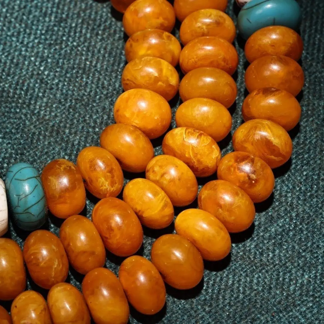 Treasure old collection Xizang old beeswax 108 beads weight 310 grams, bead diameter about 2.0 meters