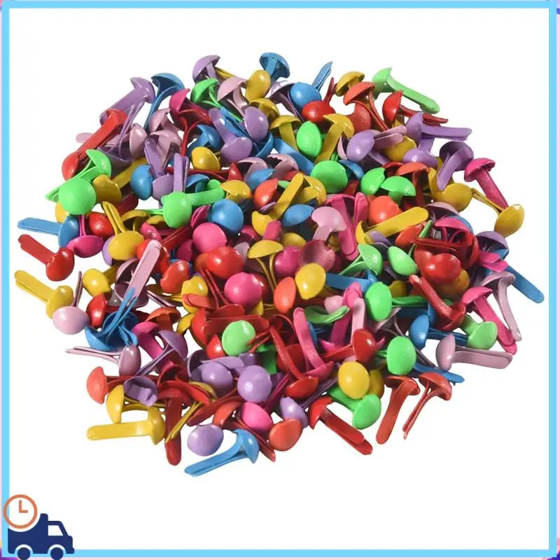 200 미니 파리 패스너의 최신 세트 여러 가지 빛깔의 종이 공예 스탬핑 스크랩북 DIY 도구 4.5Mm