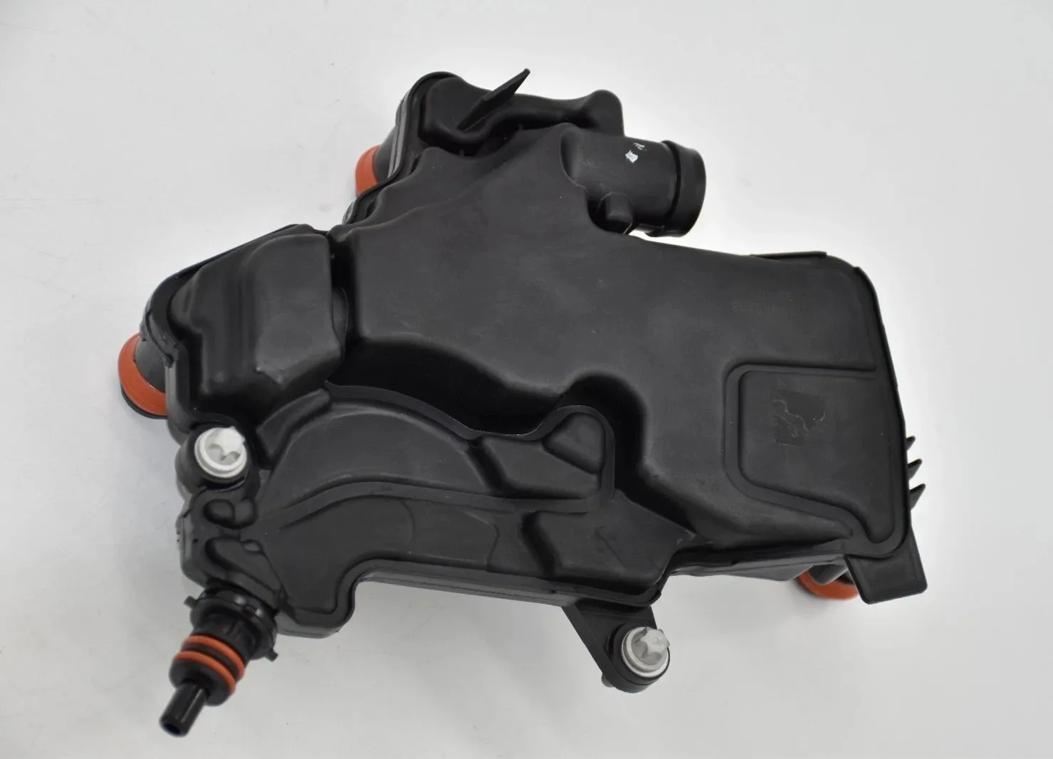 Left Engine Oil Separator Compatible with Mercedes Benz W176 W177 Mahle A1770782400 Aftermarket Replacement Spare Part