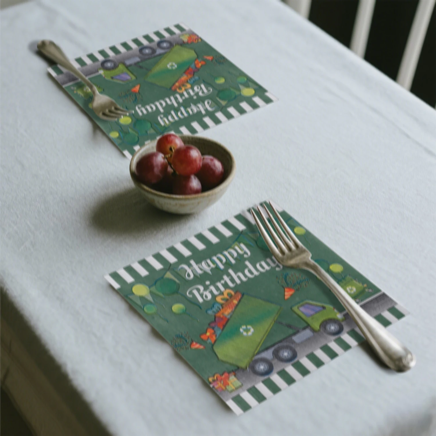 Рисунок 5 - мусорный грузовик