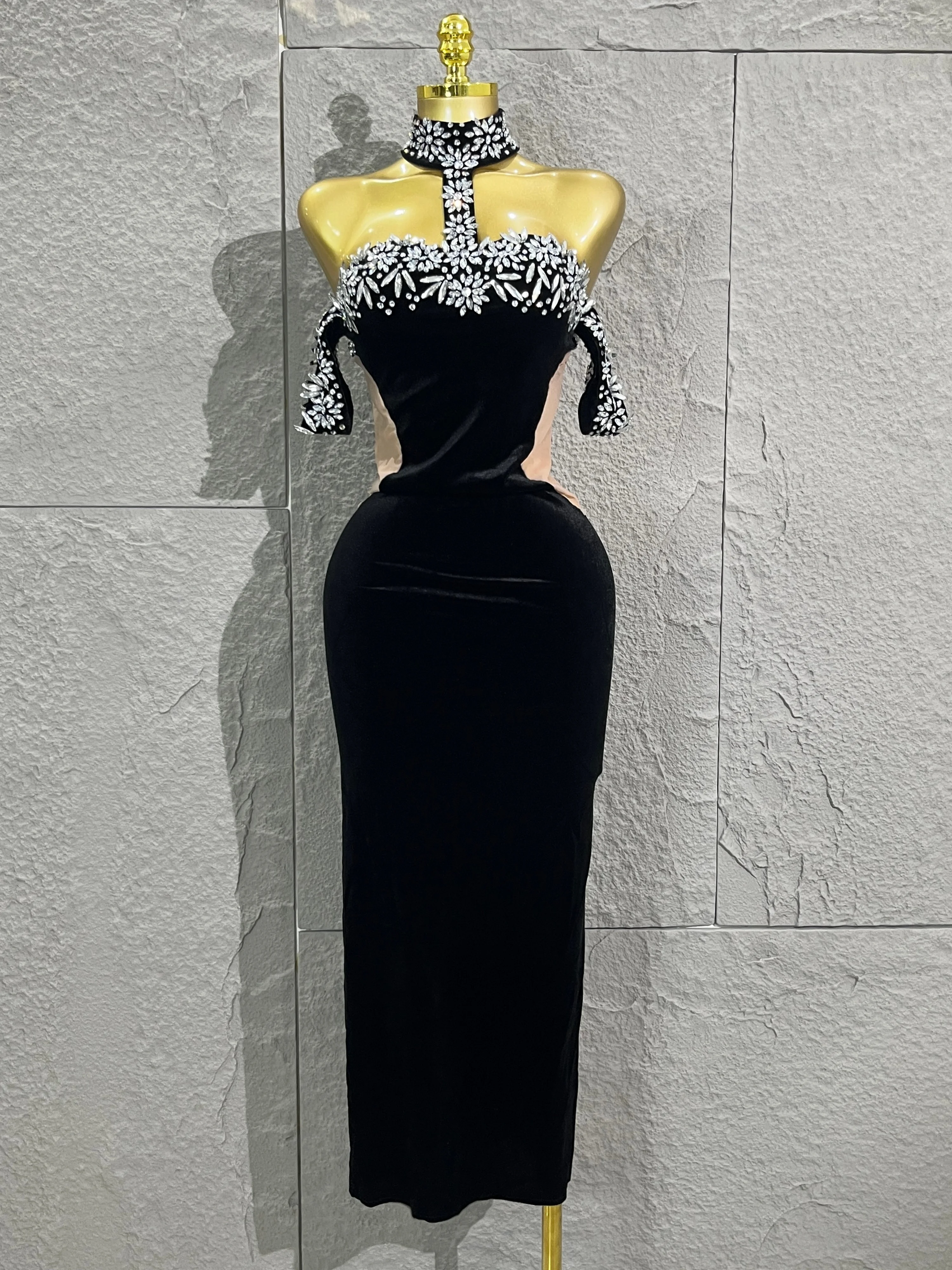 

Glamorous Black Velvet Evening Gown High Quality Women a chic high neck Nightclub Party Elegant Birthday Dress