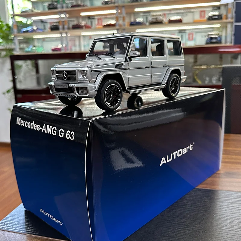AUTOART 1:18 G63 2017 Car model SUV Personal collection of holiday