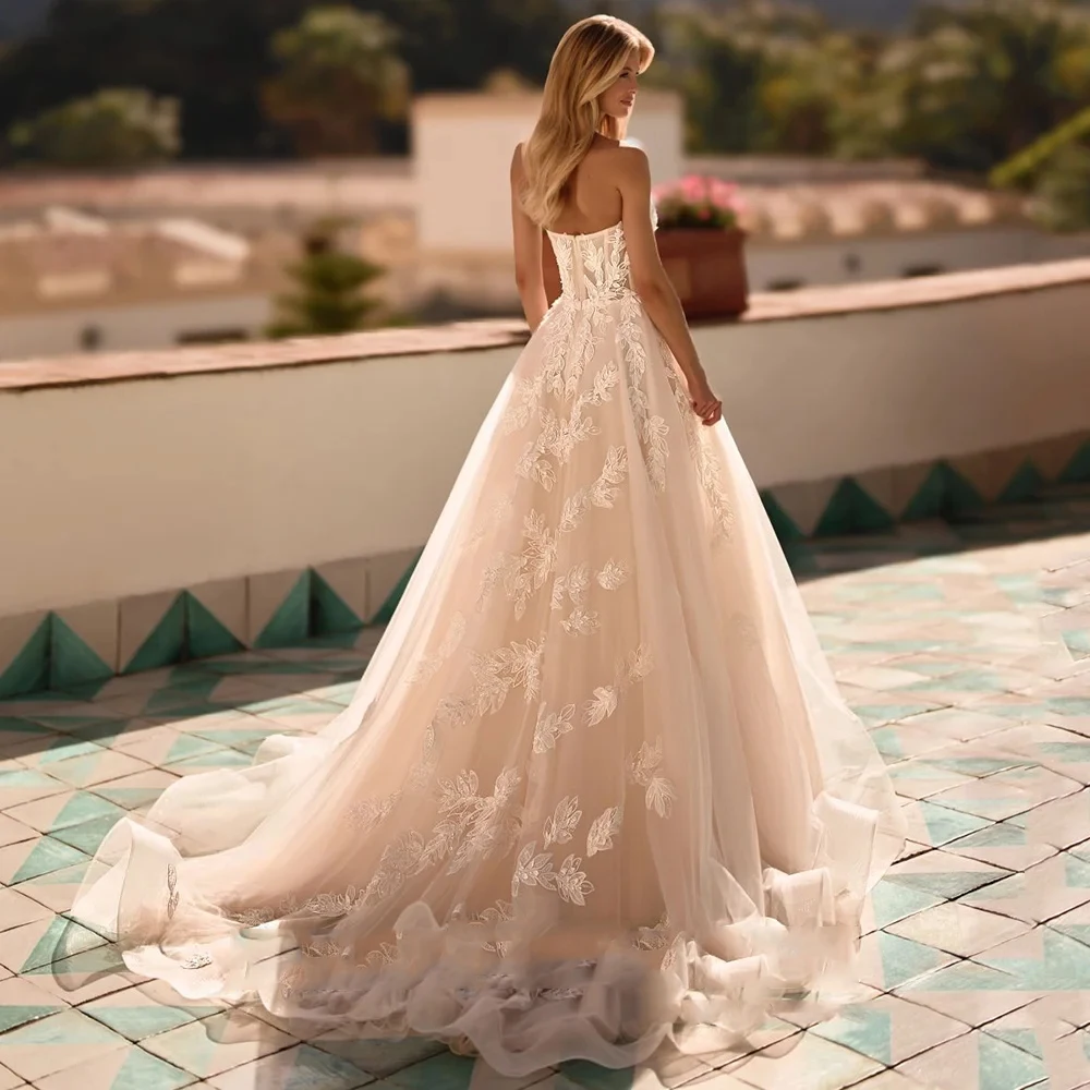 Charming Strapless Wedding Dresses Sleeveless A-Line Sexy Bride Dress Zipper Back Applique Dresses For Women 2026 Robe De Mariee