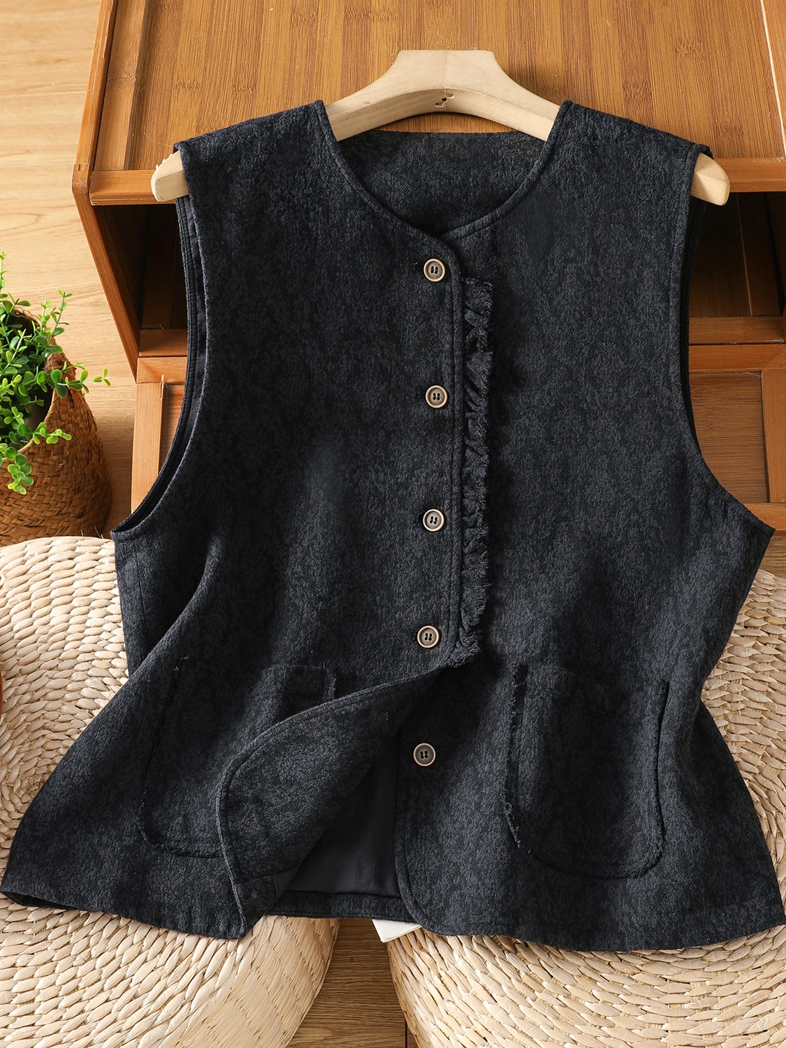 

Artistic Frayed Patchwork Color Embroidered Vest Coat Large Size Women's Single Button round Ne Svel oulder P...