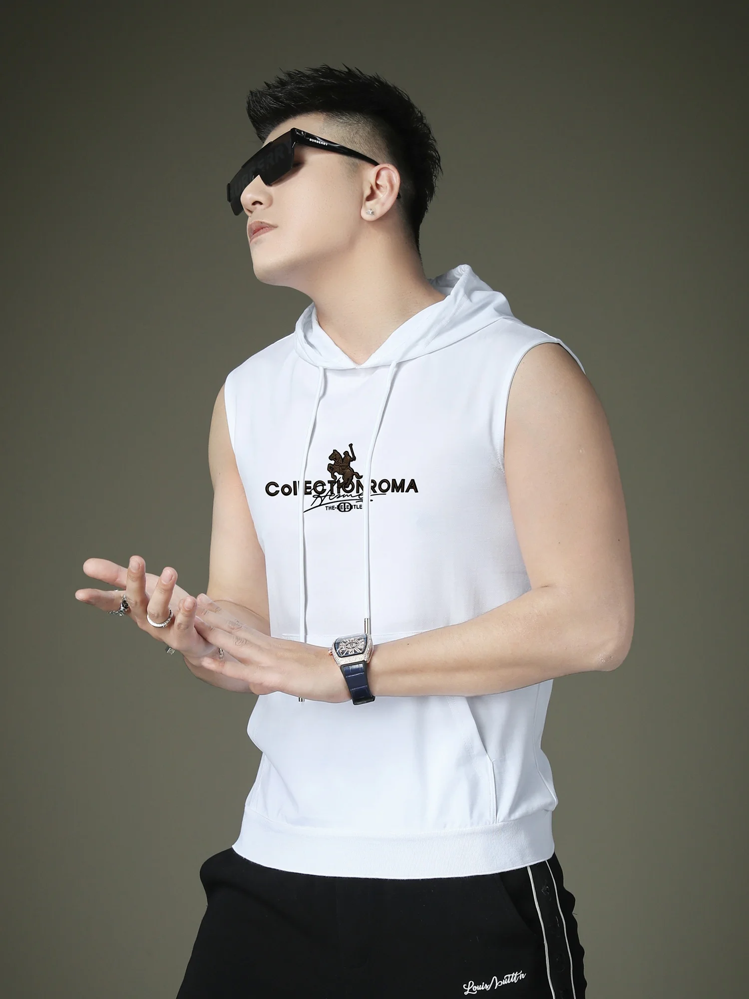 

Летняя мужская толстовка с капюшоном, жилет Fitn, спортивная футболка с буквенным принтом, повседневная молодежная футболка против морщин, тонкая стандартная посадка