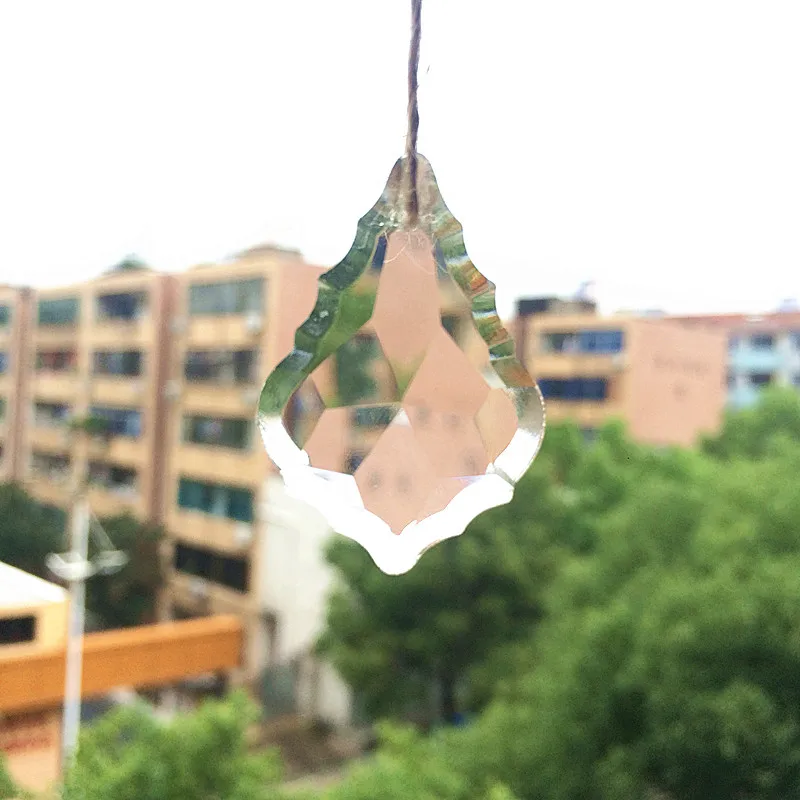 Top Quality 50pcs 38mm Clear Maple Leaf Shape Crystal Chandelier Part Garden Suncatcher Glass Lamp Prisms  Parts Hanging Pendant