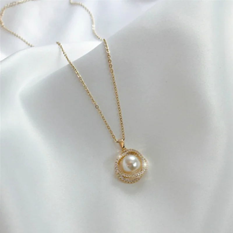 Fashion Pearl Pendant Necklace for Women Trend Aesthetic Gold Color Metal Chain Collar Choker Rhinestone Necklaces Party Jewelry