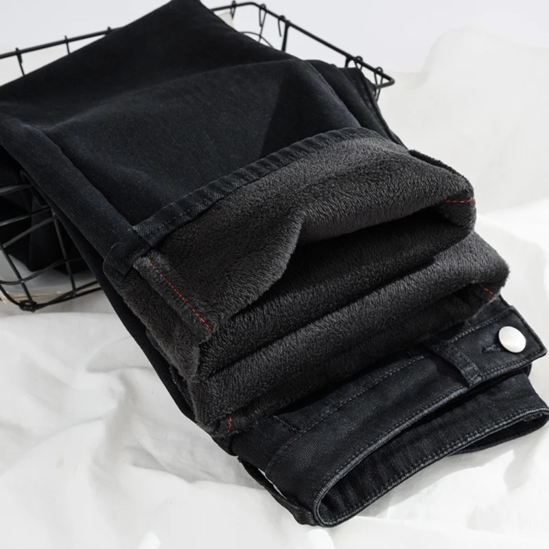 กางเกงยีนส์เอวสูงทรงตรงสไตล์ Y2K บุขนสำหรับผู้หญิง สีดำ แฟชั่นลำลอง ฤดูหนาว ฤดูใบไม้ร่วง