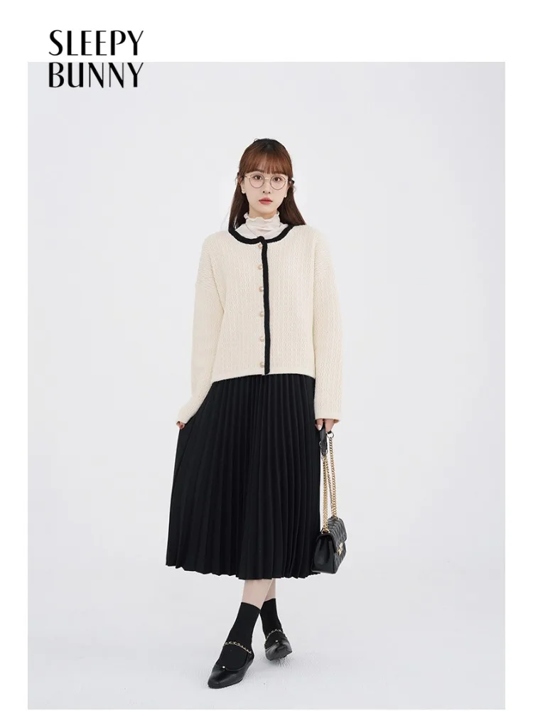 

Cozy Textured Knit Cardigan for Women Fashionable Casual Loose Sweater Autumn Winter Minimalist Soft Button Front Knitwear