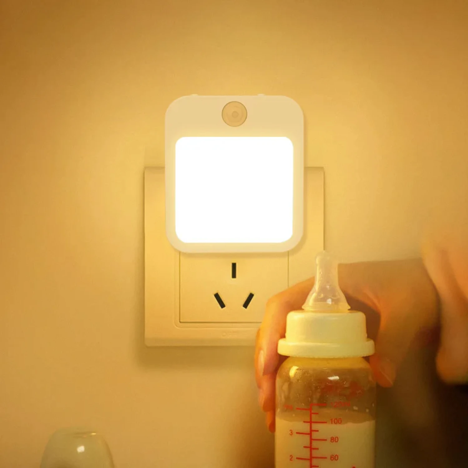 Luz nocturna con Sensor de movimiento para niños, lámpara de noche inalámbrica con enchufe europeo, mesita de noche y dormitorio, nueva